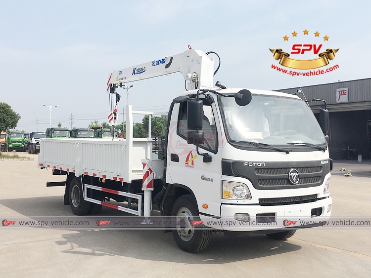 3.2 Tons Truck Mounted Crane FOTON - RF 3.2 Tons Truck Mounted Crane FOTON - RF